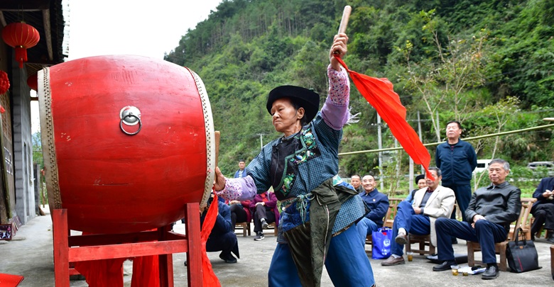 愛滿重陽 情暖“五老”