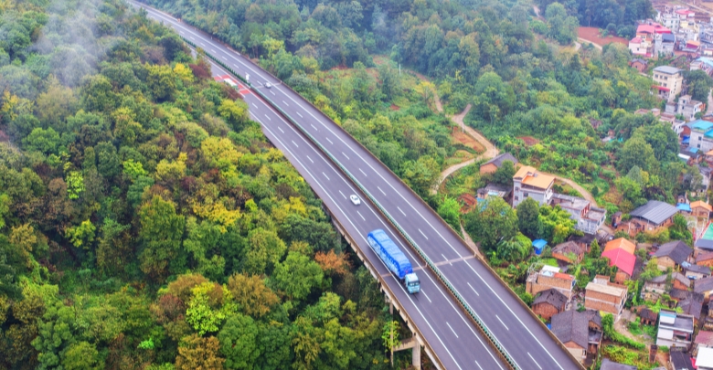 交通路網助發展